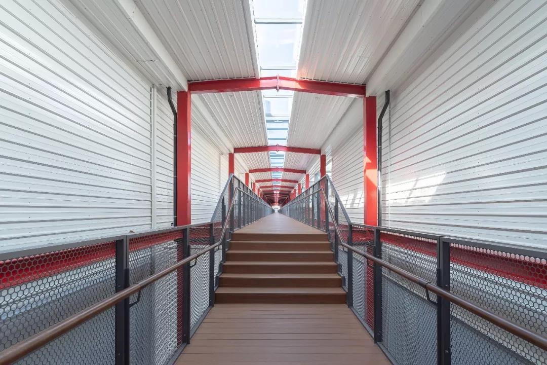 西鸽酒庄参观平台.jpg 西鸽酒庄参观平台.jpg