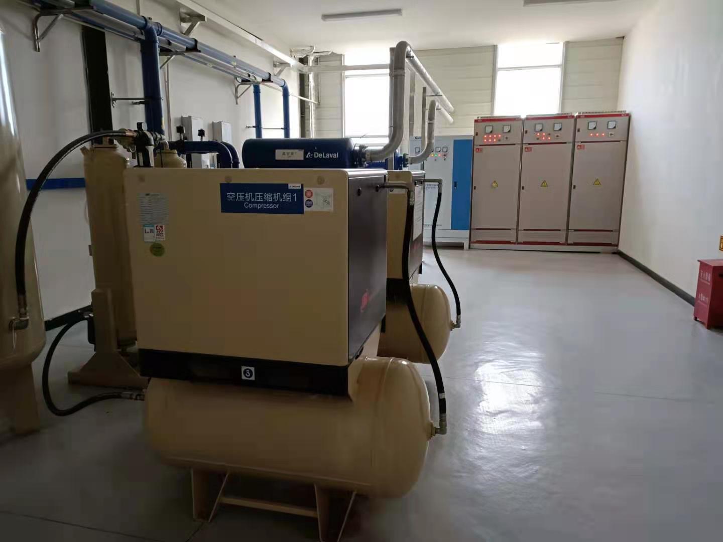 空压设备.jpg 空压设备.jpg