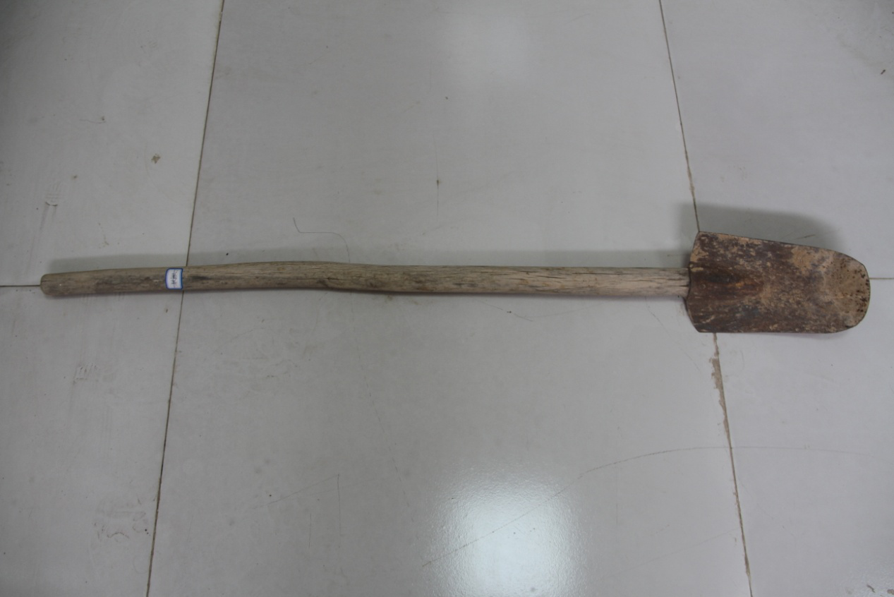 铁  锹.jpg