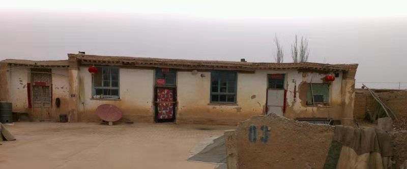 花马池镇已脱贫户孙清艳未脱贫前的旧房屋(花马池镇红沟梁村).jpg 花马池镇已脱贫户孙清艳未脱贫前的旧房屋(花马池镇红沟梁村).jpg